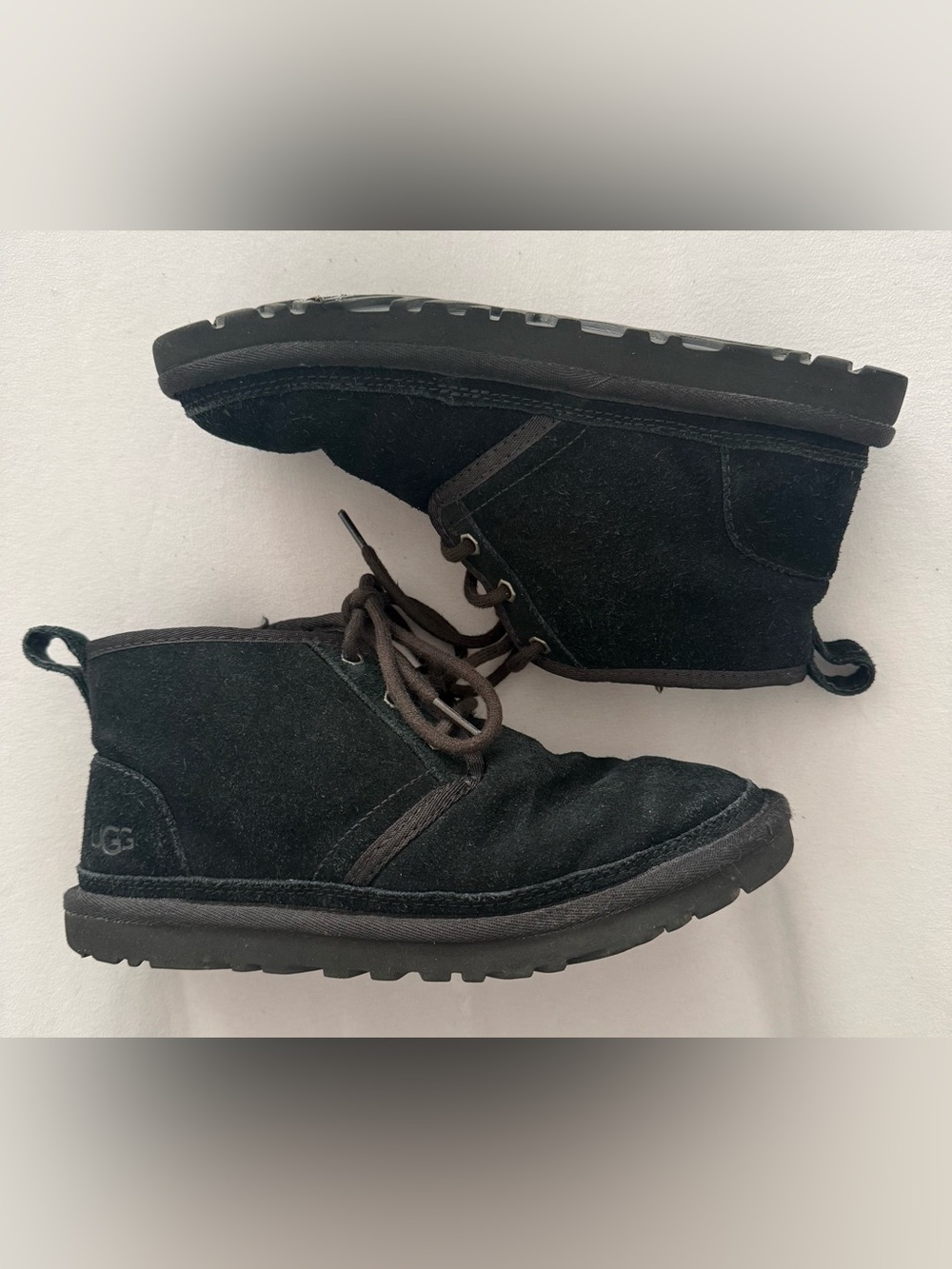 UGG Neumel Suede Chukka Boots Black Size 7 Lace-Up Ankle